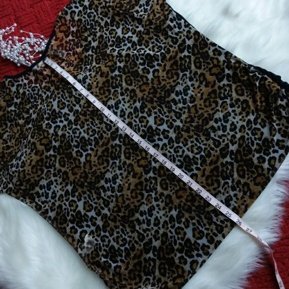 Free Kisses Navy Blue Animal Print Plus Size Tee 3X - Picture 6 of 8